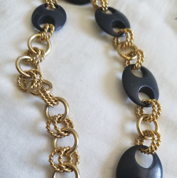 4 piece Vintage jewelry lot - Picture 4 of 6